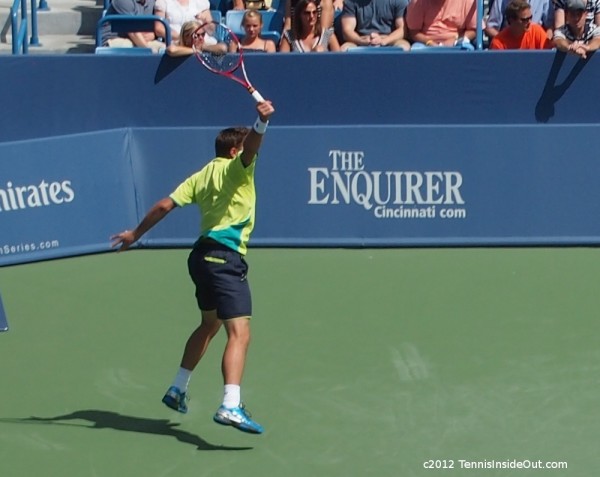 Cincinnati Wawrinka Federer semifinal match flying backhand Western and Southern Open 2012 pictures photos images pics