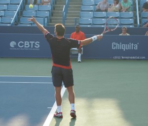 Stan service toss serve motion