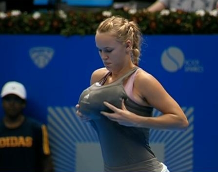 Caro Serena impression Brazil exho exhibition big stuffed boobs chest breasts grab photos pictures images screencaps video