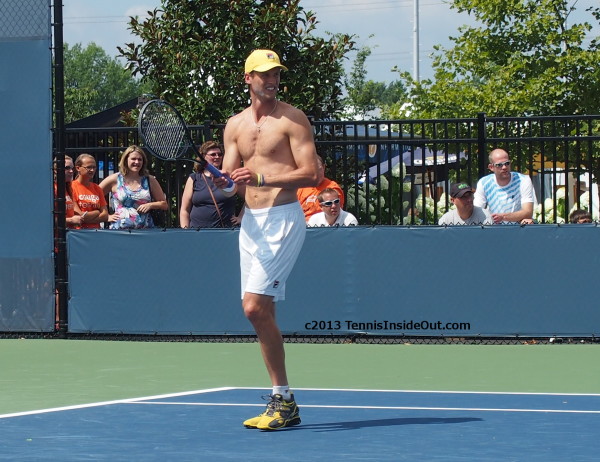 Steve Racioppi Cincinnati Highlights Day 2: Wawrinka, Federer, Williams, Wickmayer ...